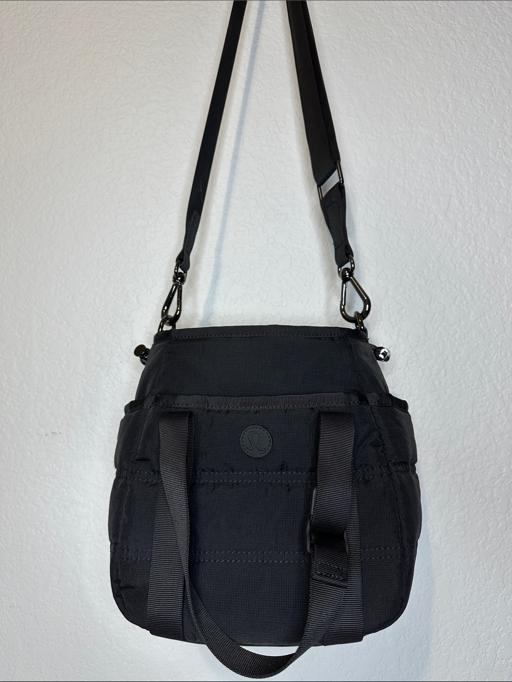 Lululemon Dash All Day  Black Quilted Drawstring Crossbody Tote